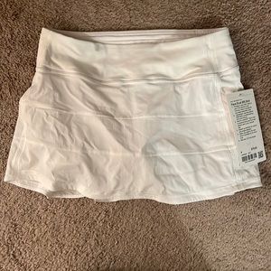 White lululemon pace rival skirt